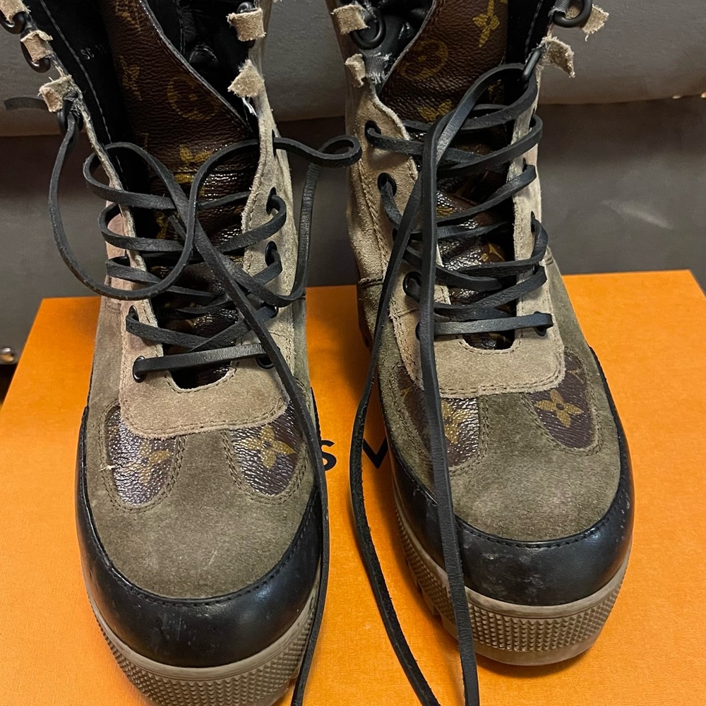 Laureate Platform Desert Boot - image 5